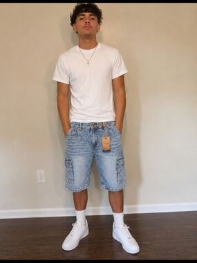 Light Wash Denim Cargo Shorts - Men